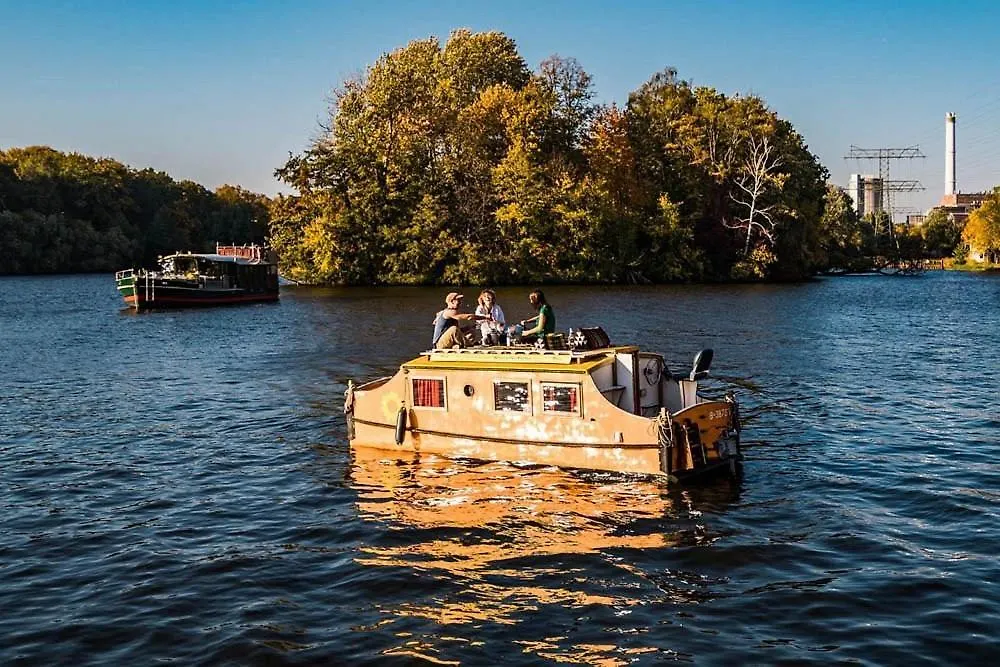 Hausboot Tour Mit Der Wasserkutsche - Fuehrerscheinfrei Berlino Botel
